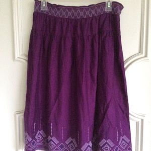 Old Navy Embroidered boho skirt Size M